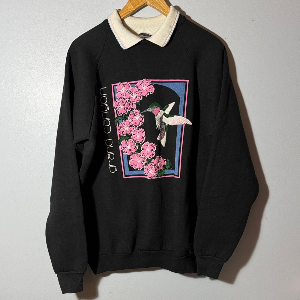 Vintage Prairie Mountain Black Graphic Sweatshirt